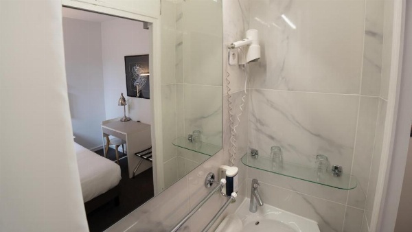 Hotel Des Grands Hommes - Bordeaux Centre image 11